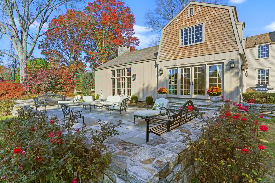 70 Redding Road Photo 1