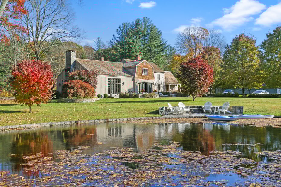 70 Redding Road Photo 2