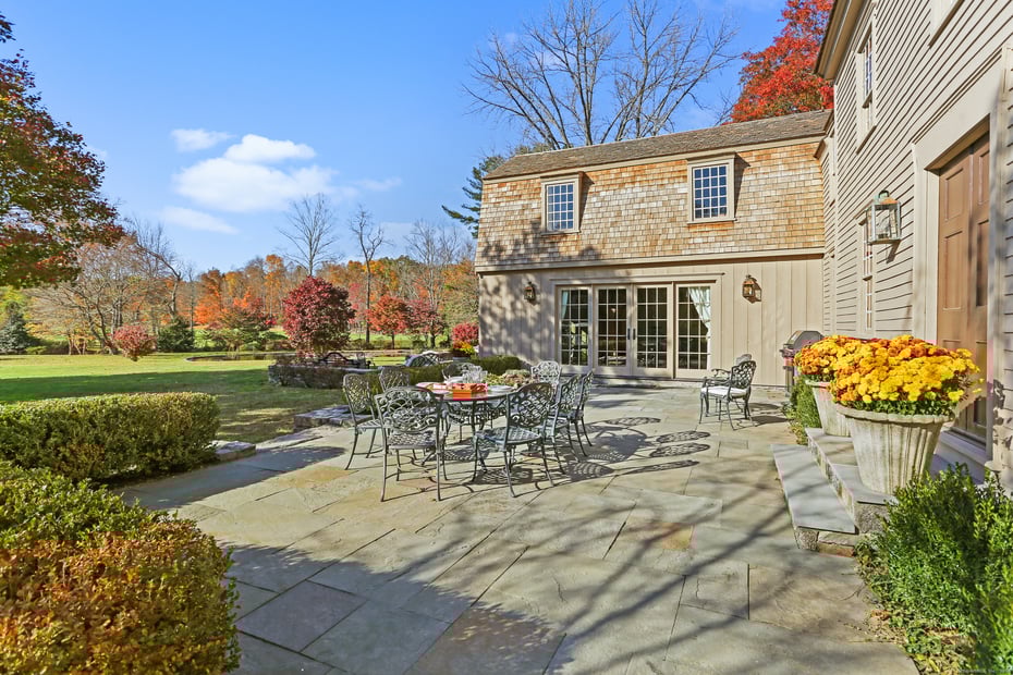 70 Redding Road Photo 5