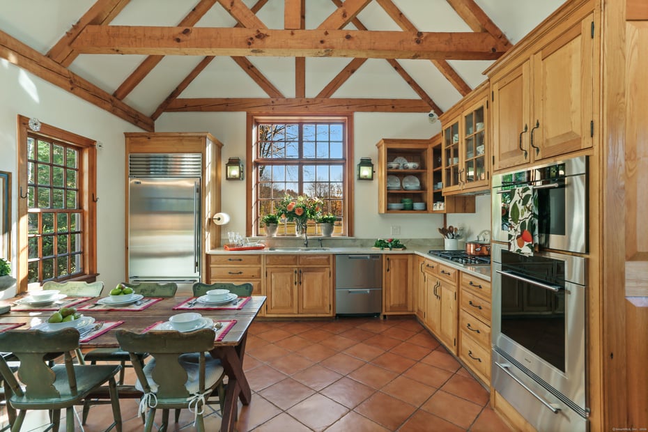 70 Redding Road Photo 21