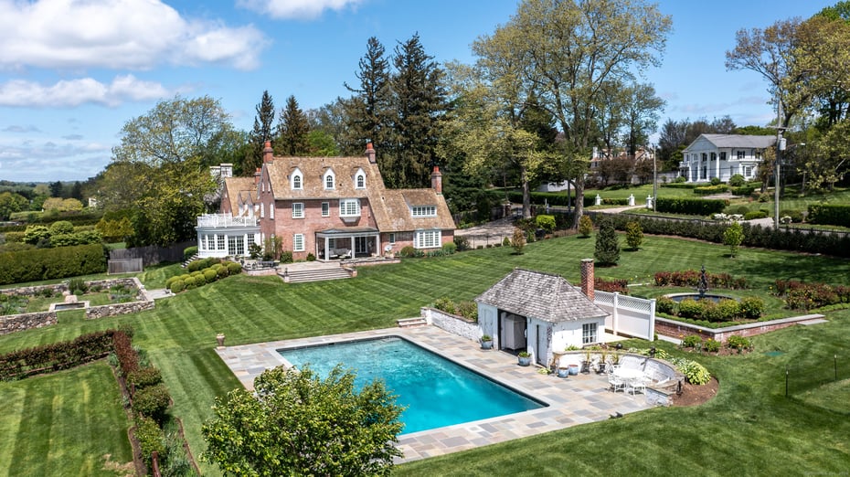 828 Sasco Hill Road Photo 3