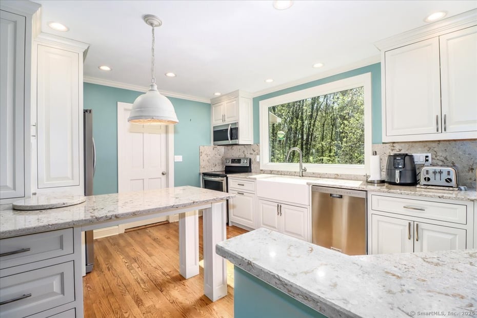 35 Timberlane Drive Photo 9