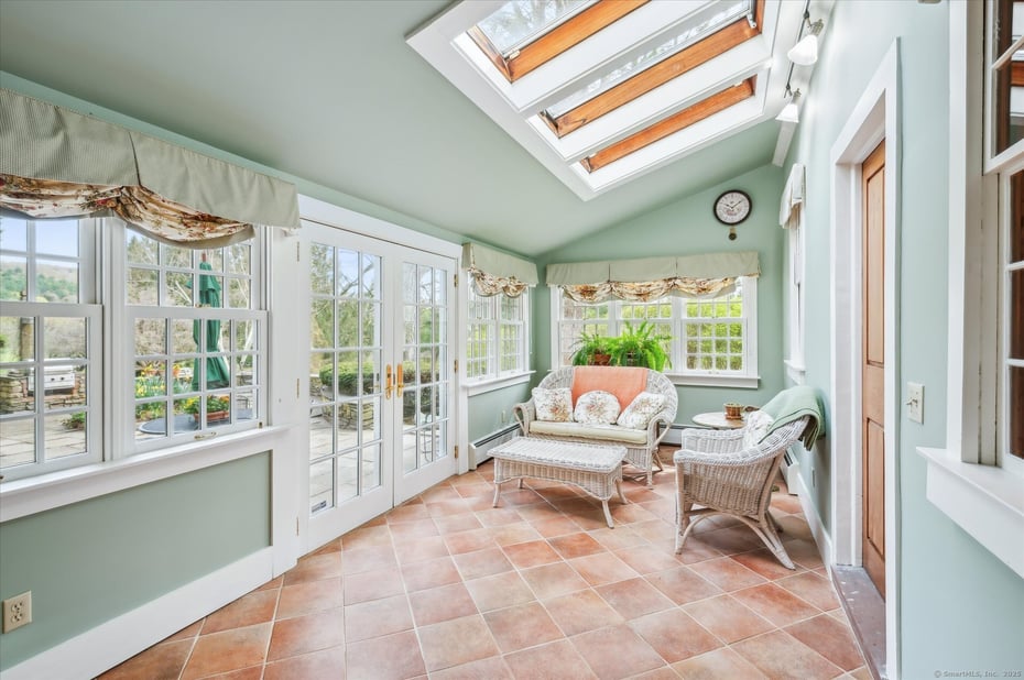 124 West Road Photo 10