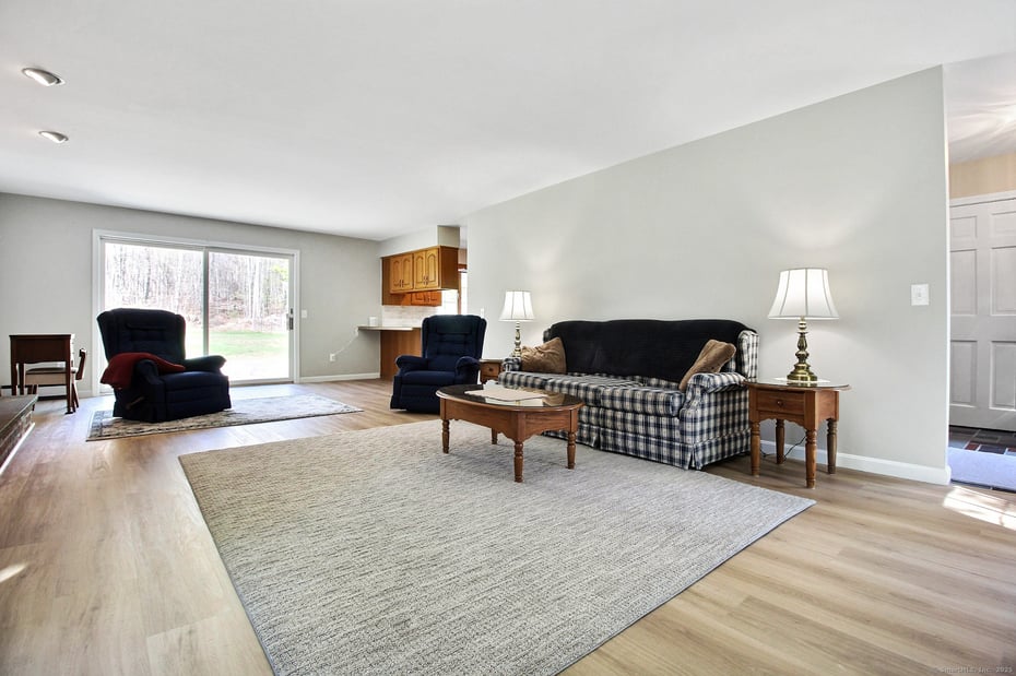 107 Hangman Hill Road Photo 6