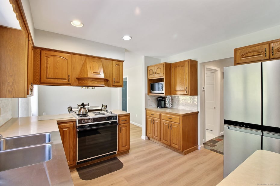 107 Hangman Hill Road Photo 12