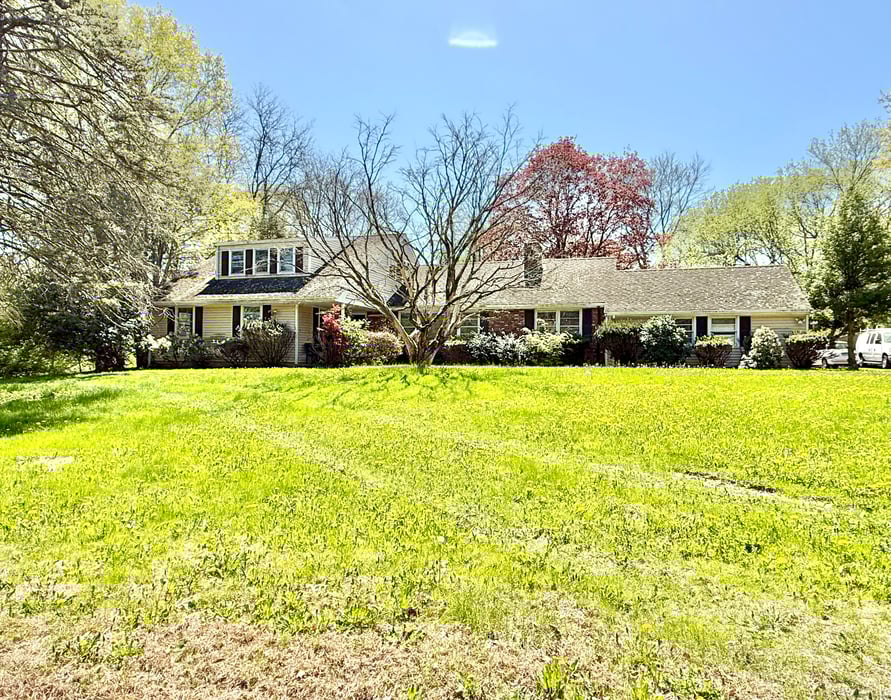 37 Barclay Drive Photo 1