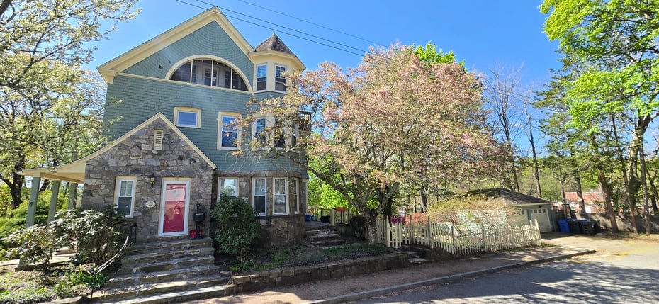 221 Broadway Photo 2