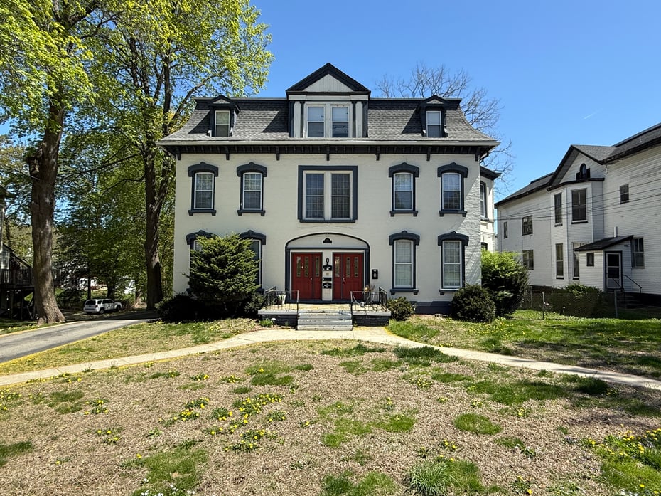221 Broadway Photo 3