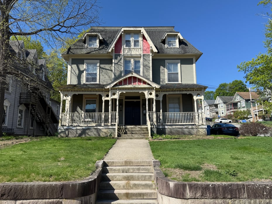 221 Broadway Photo 5