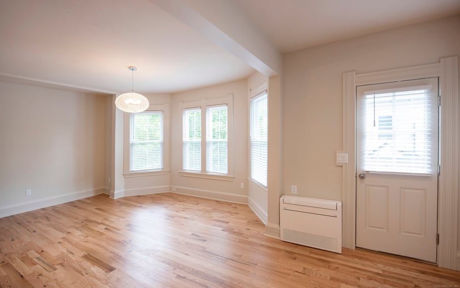 221 Broadway Photo 9