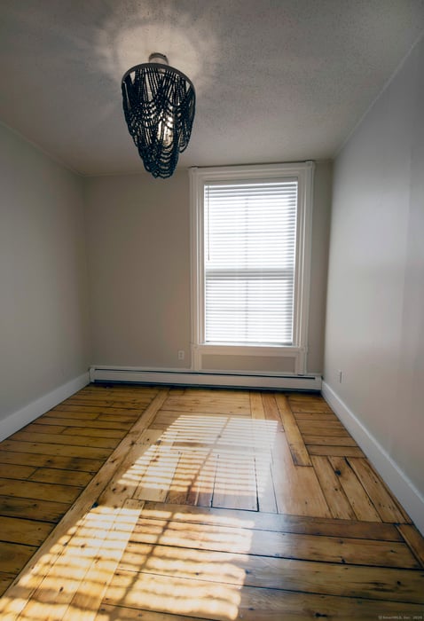 221 Broadway Photo 24