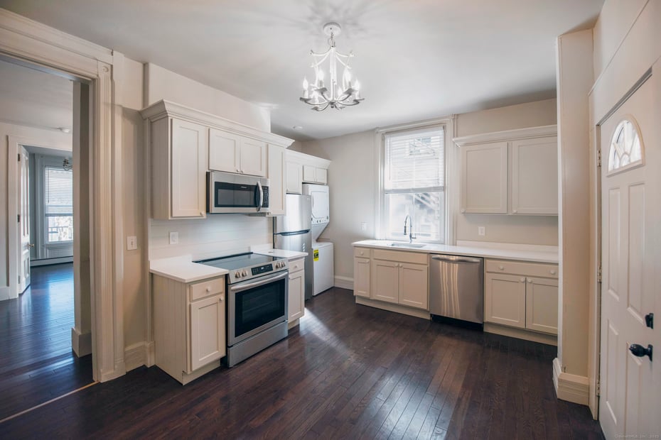 221 Broadway Photo 25