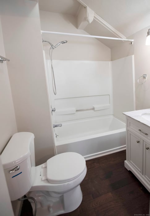 221 Broadway Photo 26