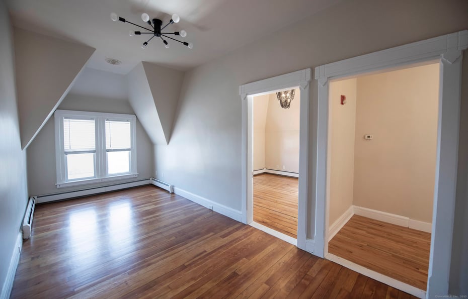 221 Broadway Photo 38