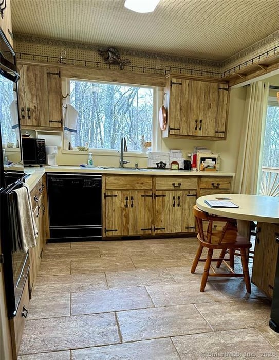 2474 Ridge Street Photo 3