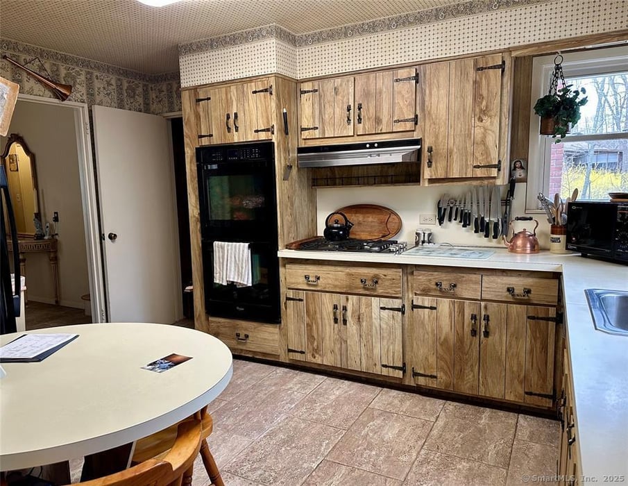 2474 Ridge Street Photo 4