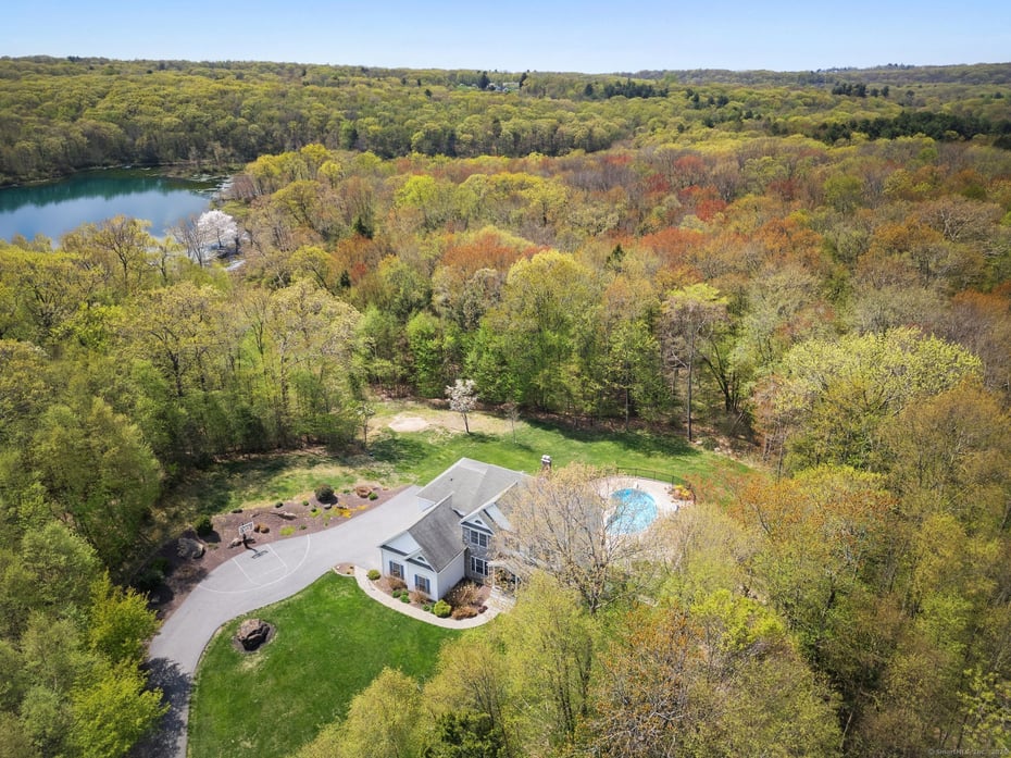 66 Laurelwood Pond Lane Photo 3