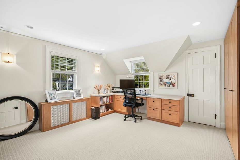 151 Westover Road Photo 21