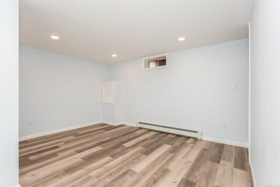 75 Edwards Street Photo 21