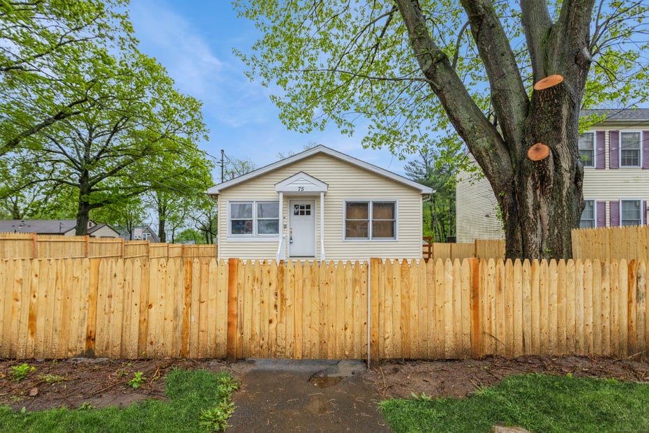 75 Edwards Street Photo 26