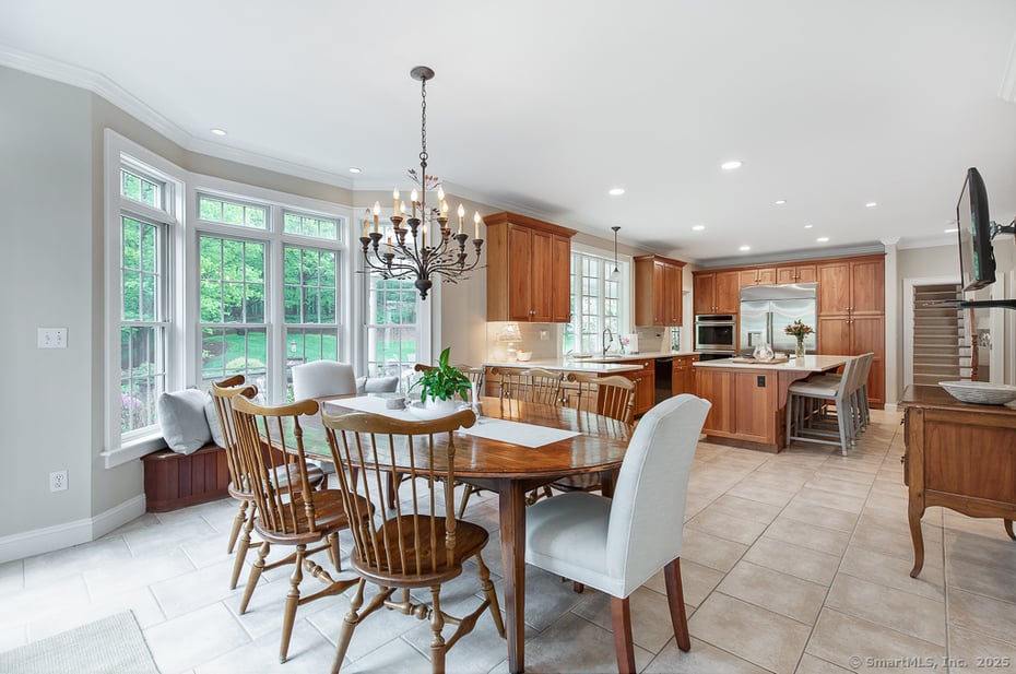 176 Peck Hill Road Photo 8