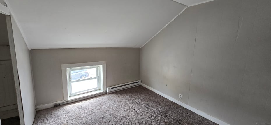 15 Platt Avenue Photo 24