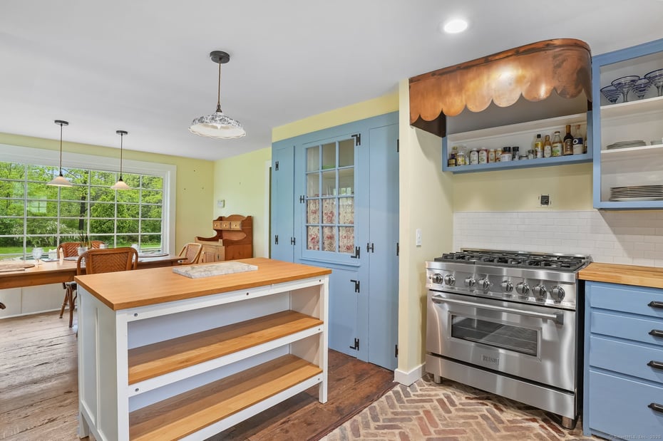 455 East Street Photo 11