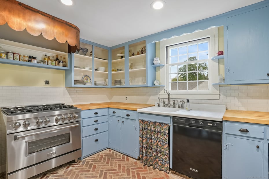 455 East Street Photo 13
