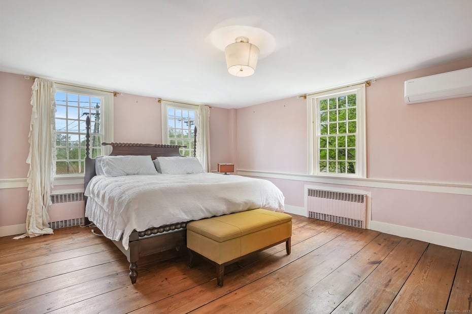 455 East Street Photo 33