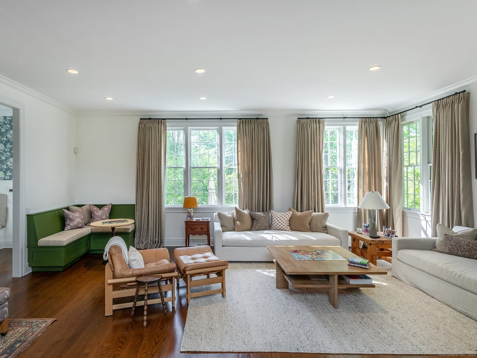 143 Tophet Road Photo 10