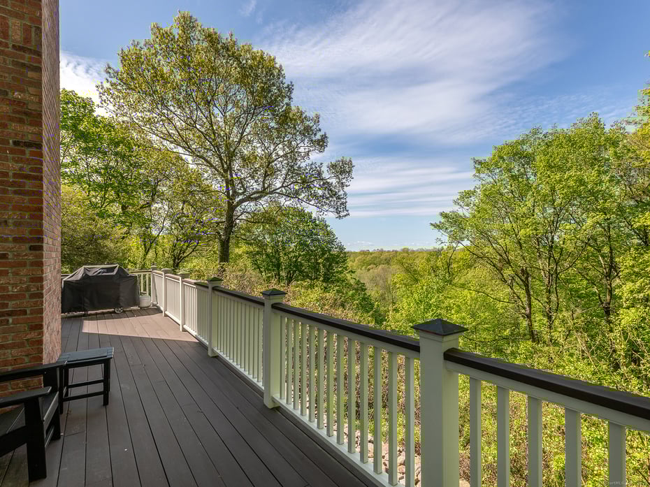 143 Tophet Road Photo 15