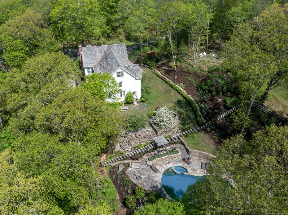 143 Tophet Road Photo 37