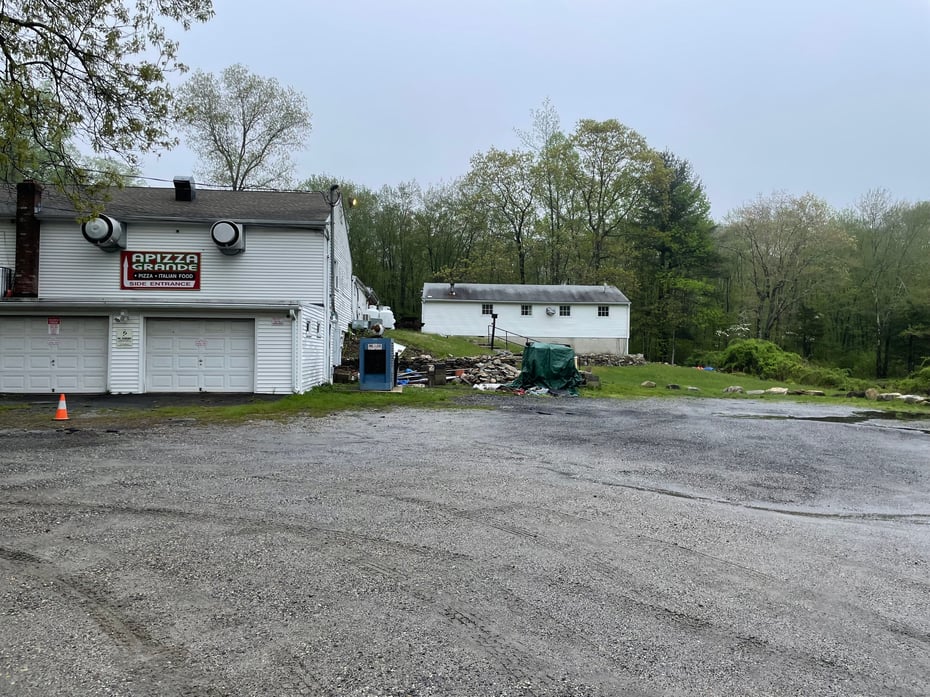 497 Winthrop Road Photo 7