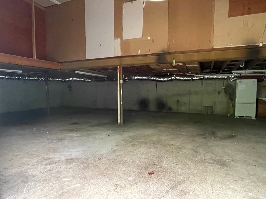 497 Winthrop Road Photo 16