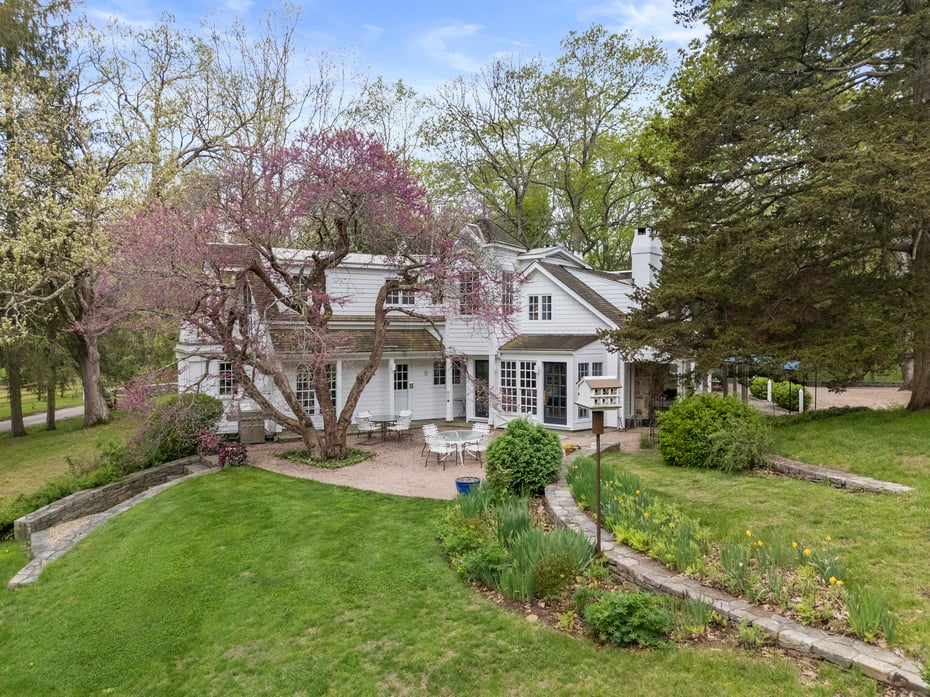 38 Three Bridges Road Photo 4