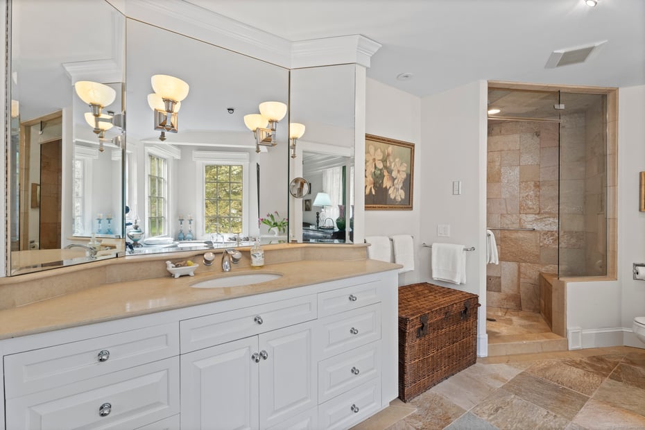 38 Three Bridges Road Photo 18