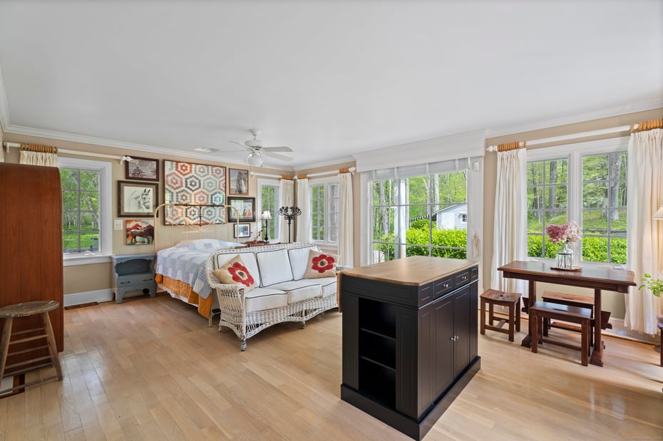 38 Three Bridges Road Photo 24