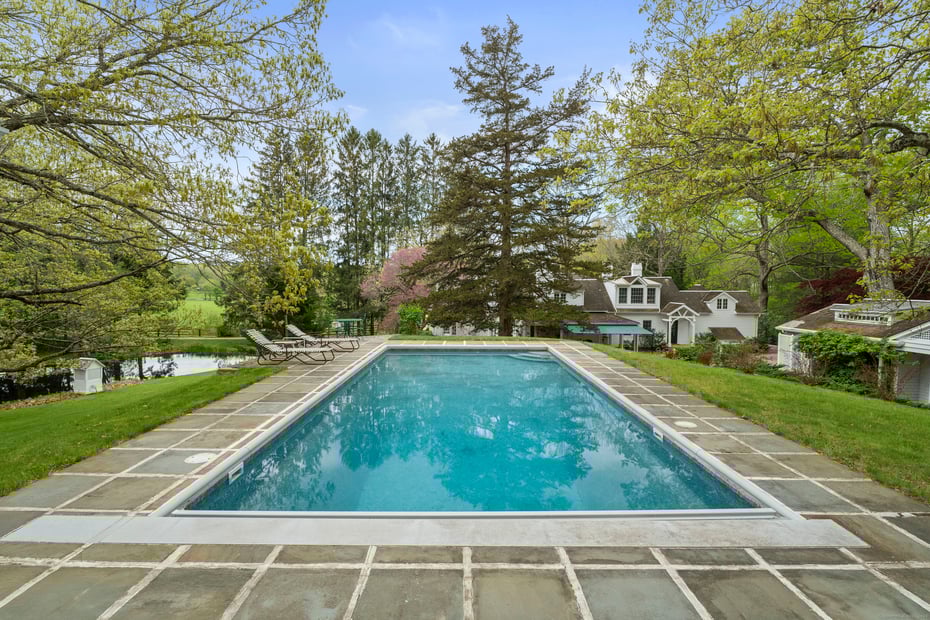 38 Three Bridges Road Photo 26