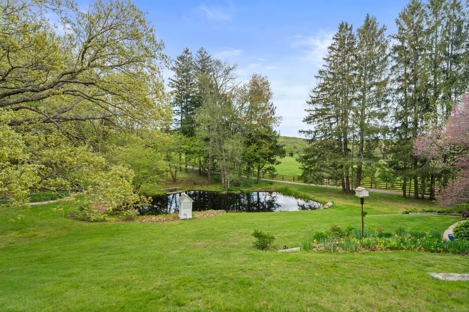 38 Three Bridges Road Photo 34