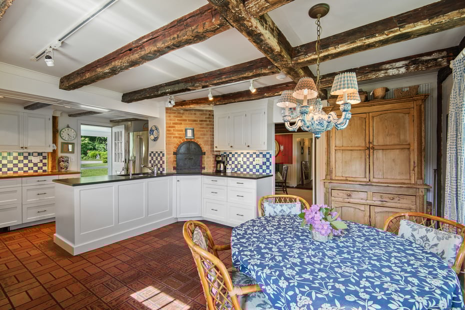 53-1 Selden Road Road Photo 10