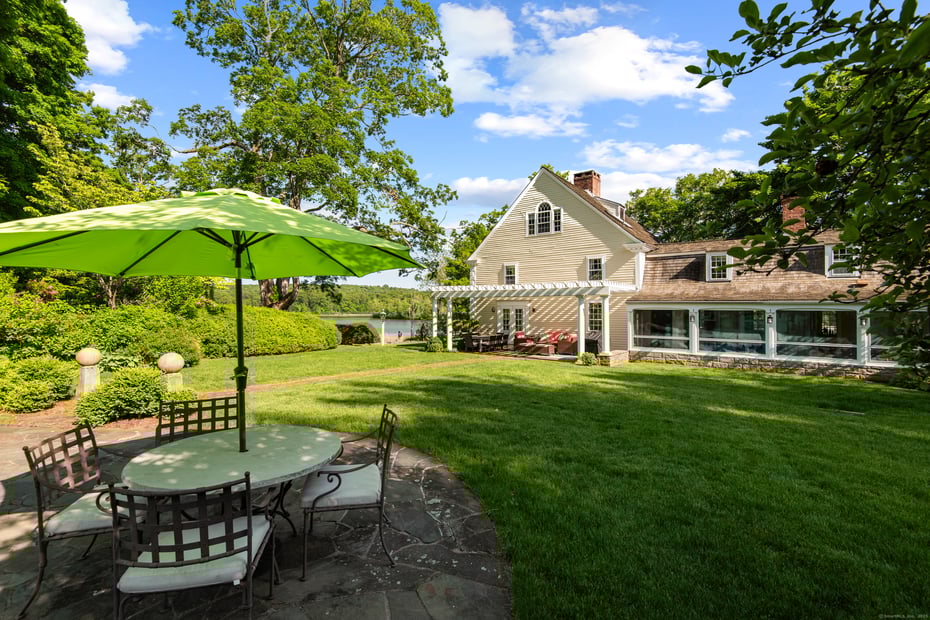 53-1 Selden Road Road Photo 23