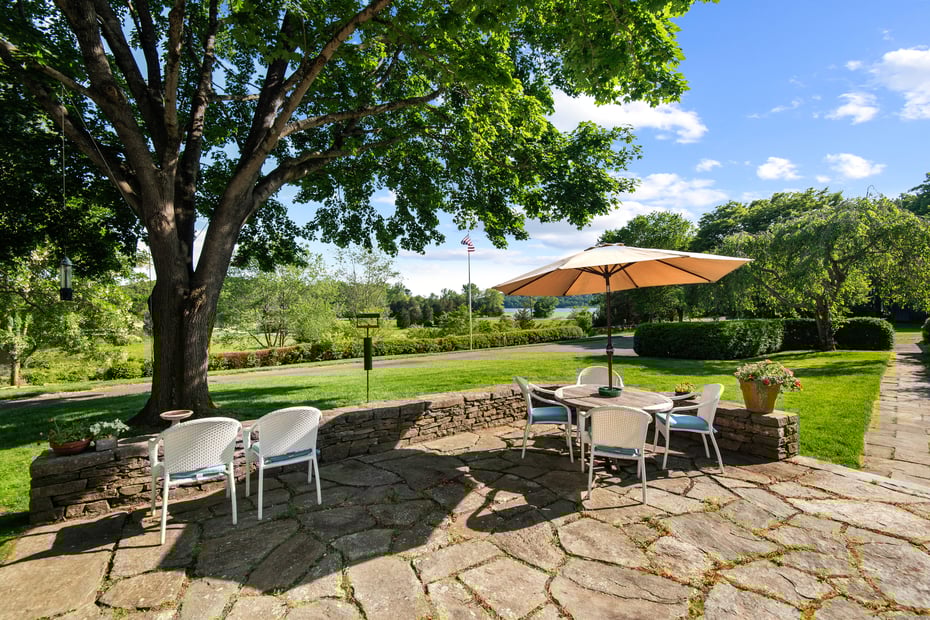 53-1 Selden Road Road Photo 34