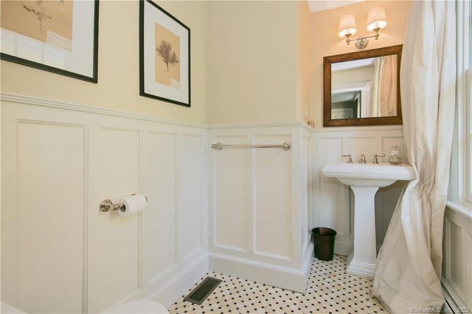 521 State Street Photo 21