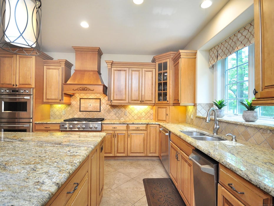 21 Pheasant Hill Road Photo 11