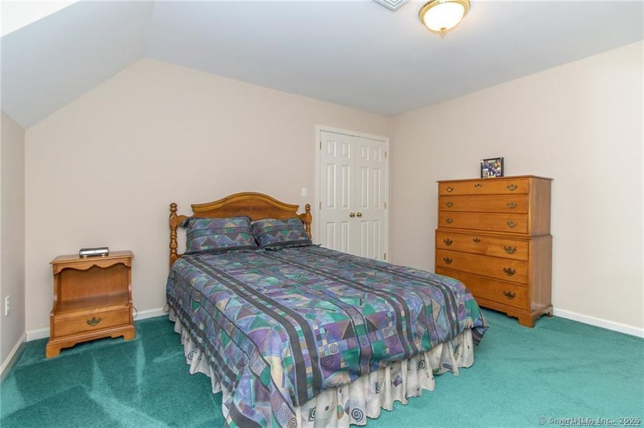 93 Oakwood Drive Photo 26
