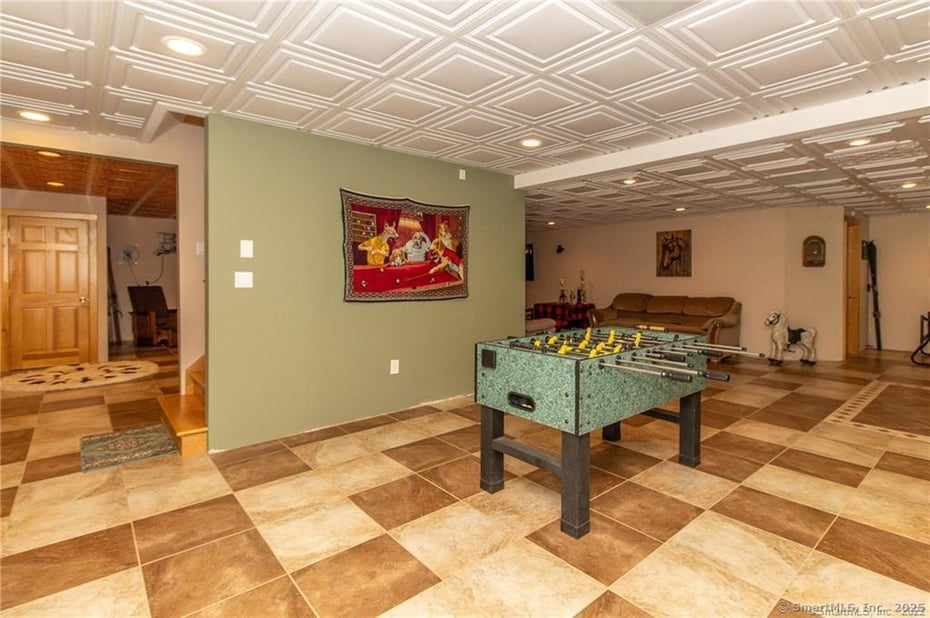 93 Oakwood Drive Photo 28