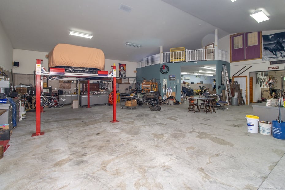 93 Oakwood Drive Photo 35