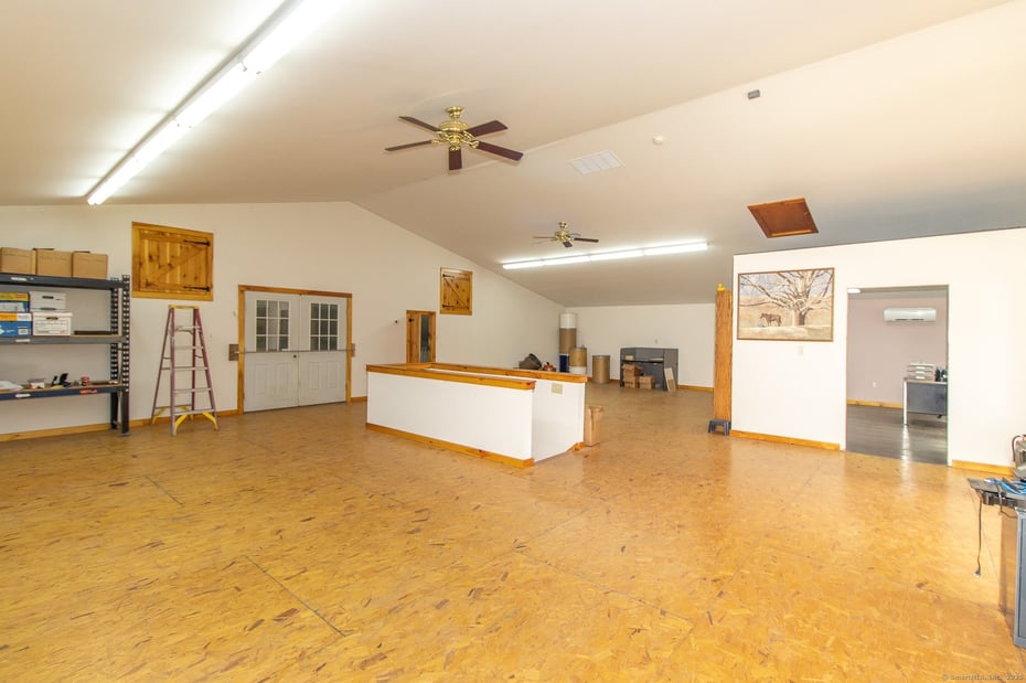 93 Oakwood Drive Photo 36