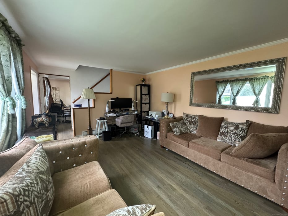 165 Greenfield Drive Photo 13