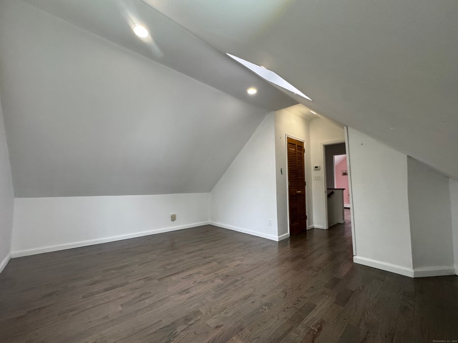 165 Greenfield Drive Photo 29